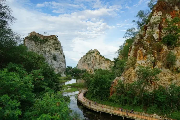 Khao-Ngu-Stone-Park-Ratcchaburi-Thailand-web.webp