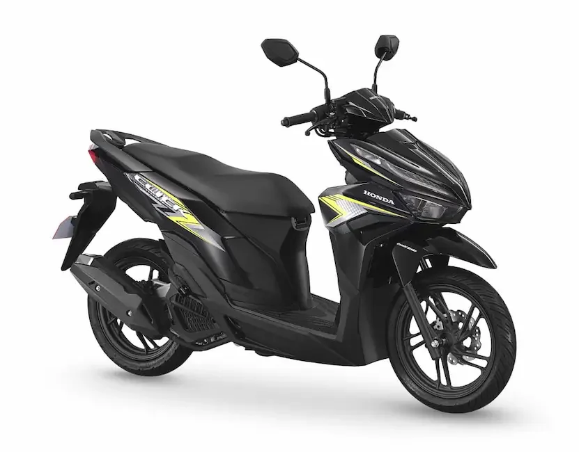 Honda click 125cc scooter for rent in Bangkok, side view