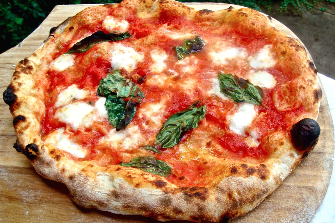Pizza-Napoletana.jpg