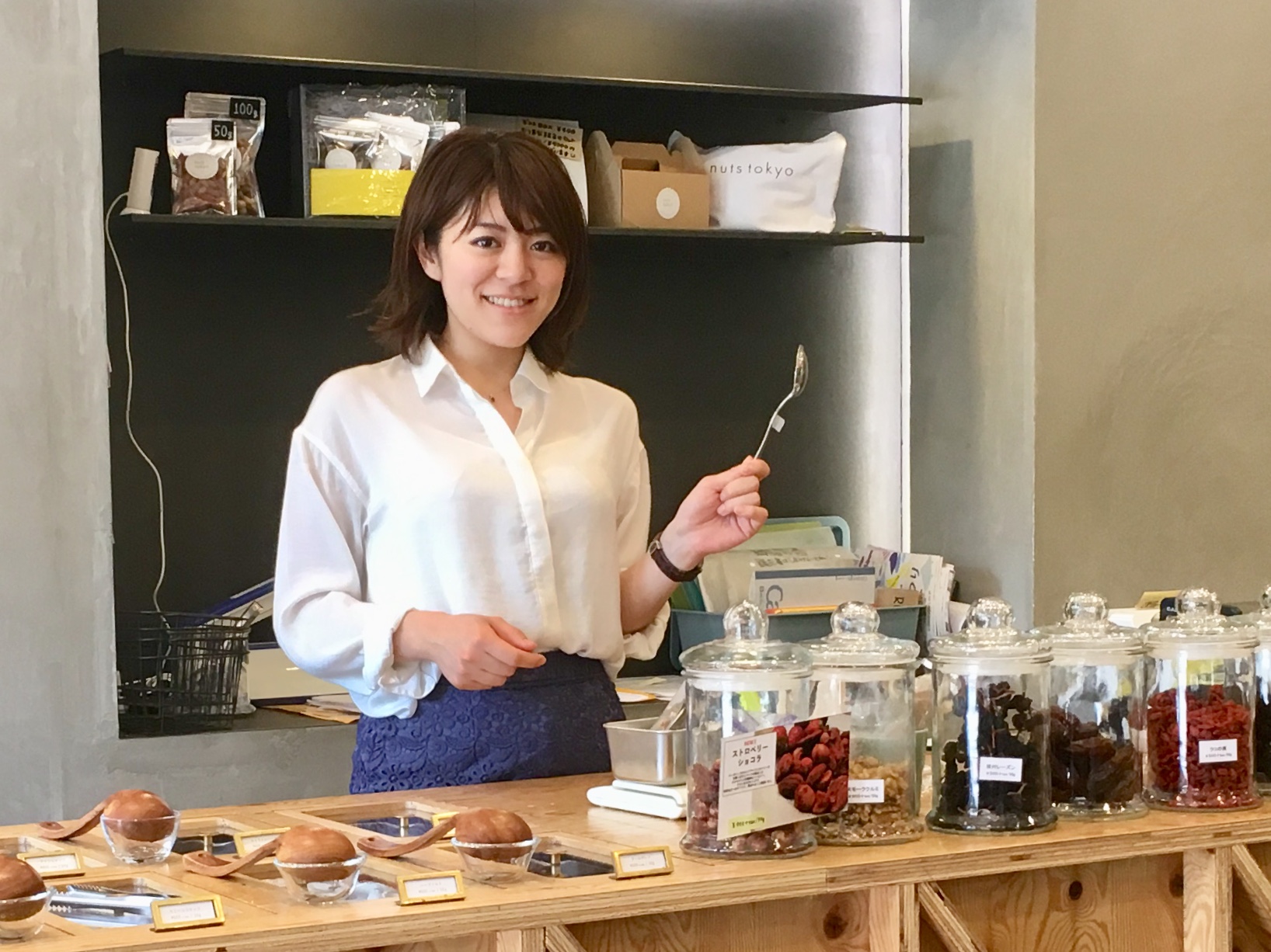 【広尾の10坪店舗 （路面店） 】広尾から「ナッツ」の魅力を広める。 “マーケット思考”と“取材力”でブレイク！ NUTS TOKYO の音仲さんにインタビュー！