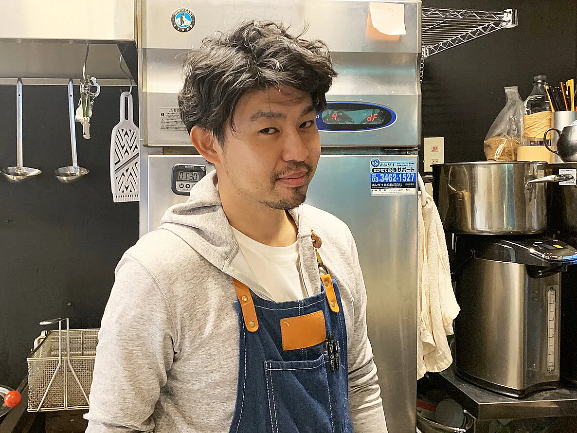 【ダガヤサンドウの10坪店舗 （路面店） 】北参道と千駄ヶ谷を中心としたエリア「ダガヤサンドウ」で、８坪の焼鳥と蕎麦の立ち呑み屋「鳥逢酢」をスタートした林田さんにインタビュー〈後編〉