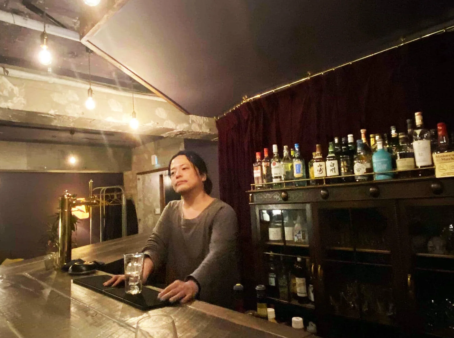 【外苑前の10坪店舗（空中階）】“でも”じゃなくて“したい”と思う人にこそ、10坪飲食店の開業にチャレンジしてほしいですね。「BARトースト」オーナー・佐伯さんインタビュー。〈後編〉