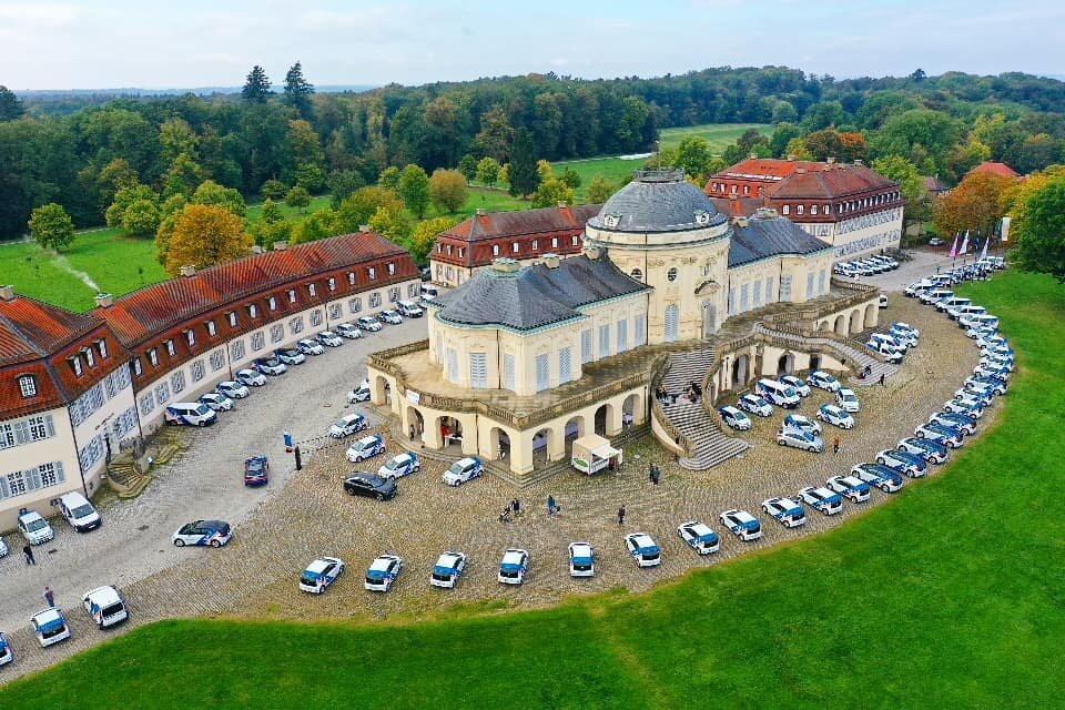 Thank you very much to the Gewinnsparverein Baden-W&uuml;rttemberg for the great day and perfect organisation and to all the guest. Wie took the photos at the event vrmobil yesterday in Stuttgart.

#vrmobil #schloss #castle #vw #Stuttgart #Fotografie