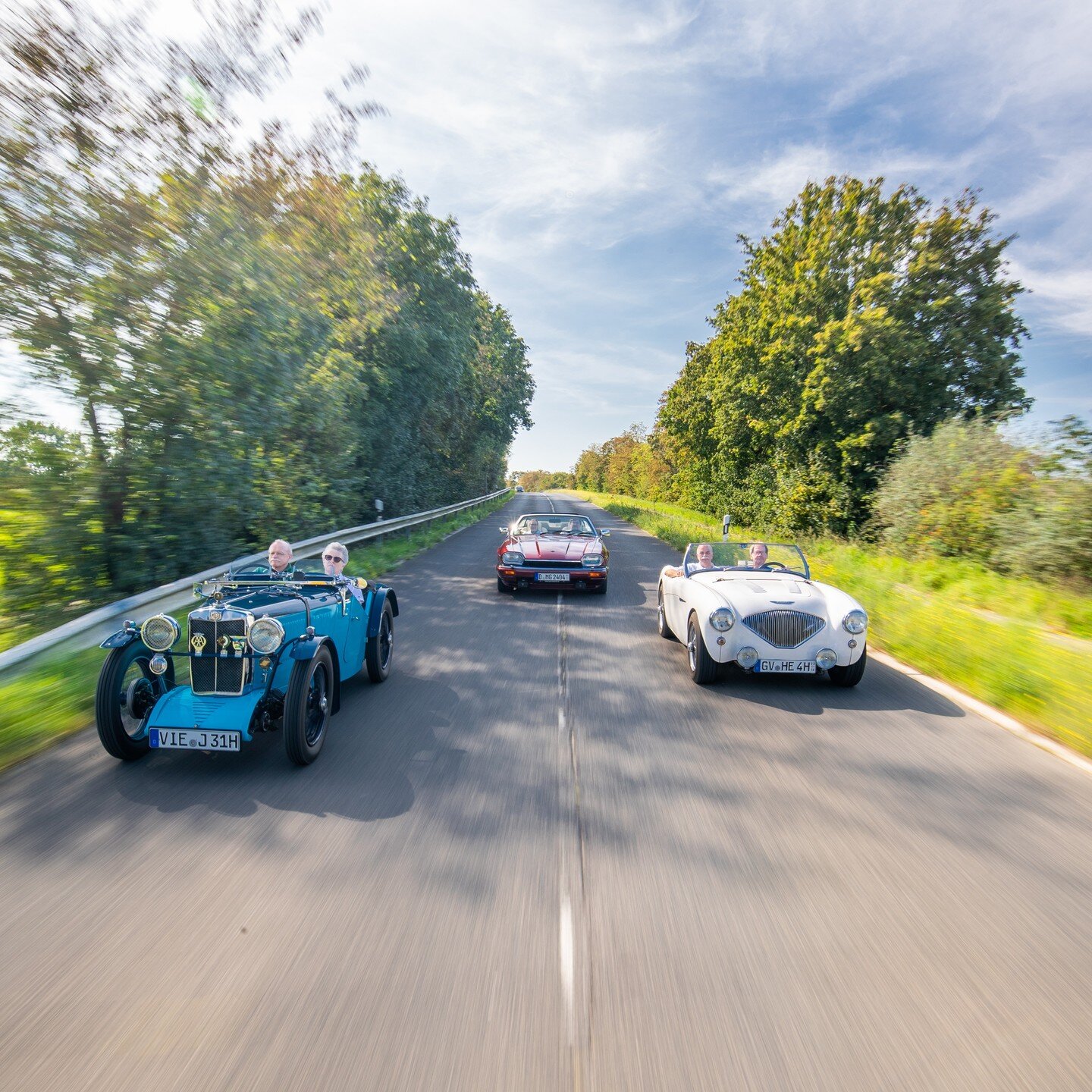 In the december 2021 issue of the car magazine BritishClassic you will find many more photos of the beautiful english cars with their owners.
thanks for the photoshooting at IG Spreichenrad / Niederrhein in Germany and the magazine BritishClassices

