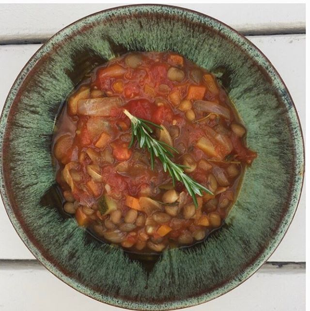 It&rsquo;s cold out there, so why not warm up with this delicious vegetarian, puy lentil and courgette stew from @tanswestcoastkitchen . Link in Bio .
#vegetarianrecipes #vegetarian #healthyfood #healthyrecipes #healthyeating #meatfreemeals #meatfree