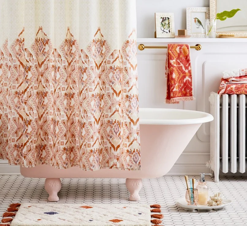 That bath mat though!! 