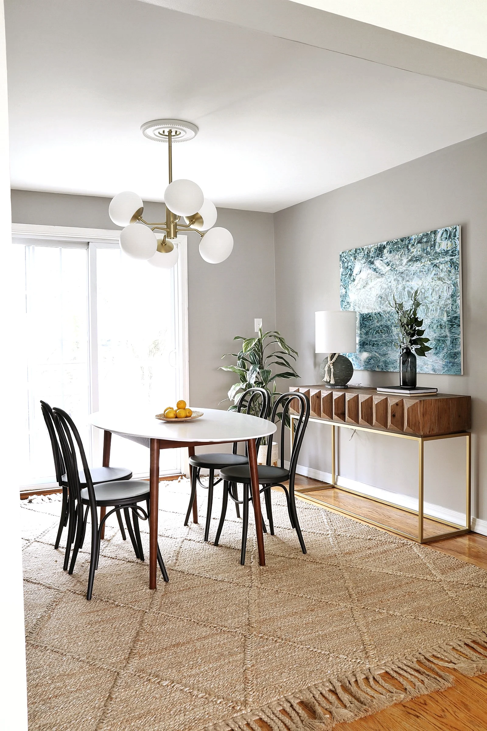Modern-Dining-Room-Decor.jpg