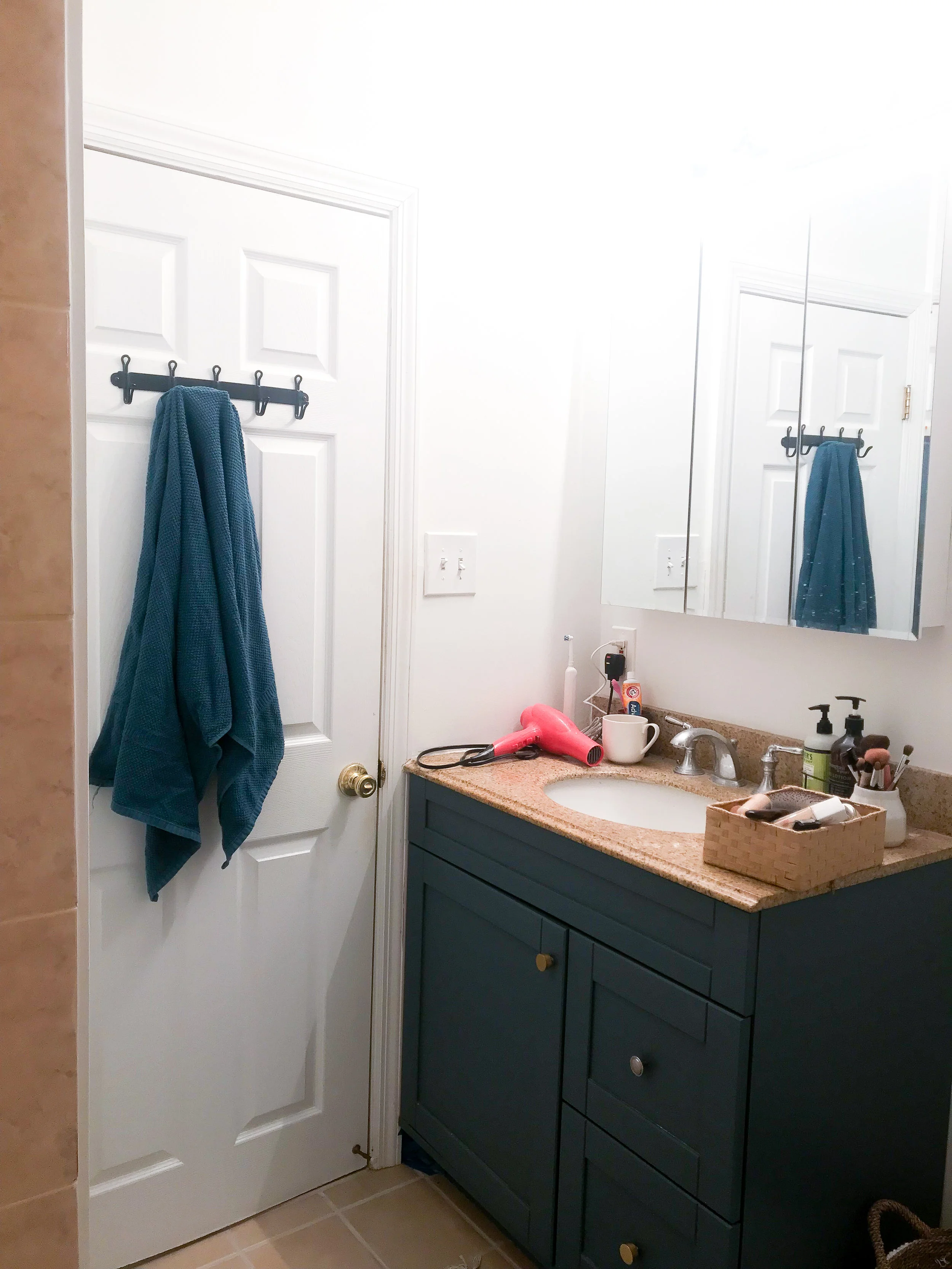 Before view of the vanity / mirror situation - excuse the mess!! #reallife