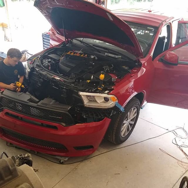 Busy hot day in the shop. Getting this 2020 Durango completed. #havisinc #feniexindustries #911circuits @feniexofficial @havis_inc