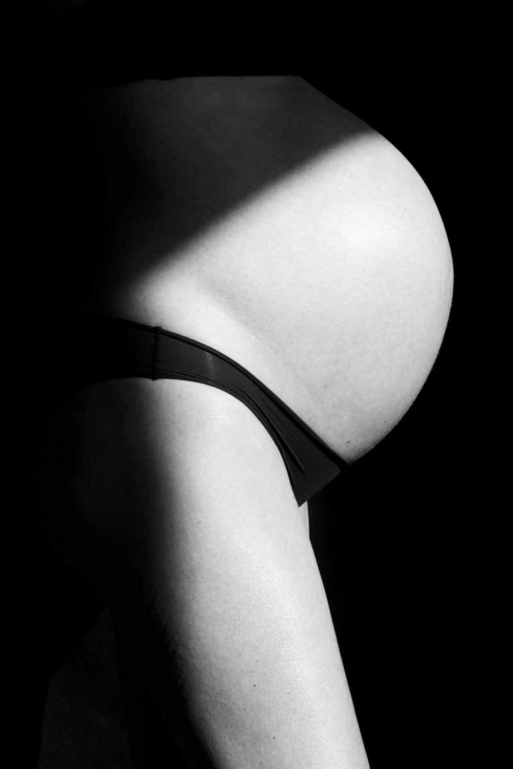 221103_Drucker_Hannah_Maternity_089_bw_sm.jpg
