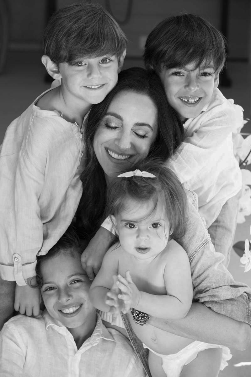230404_Drucker_Chelsea_Kids_Couch_Window_Miami _181_BW.jpg