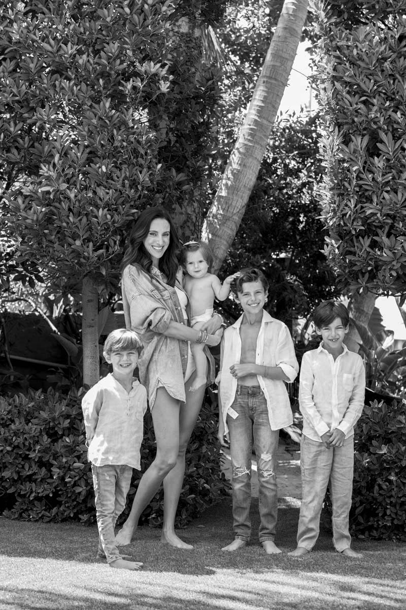 230404_Drucker_Chelsea_Family_Kids_Backyard_Miami _060_BW.jpg