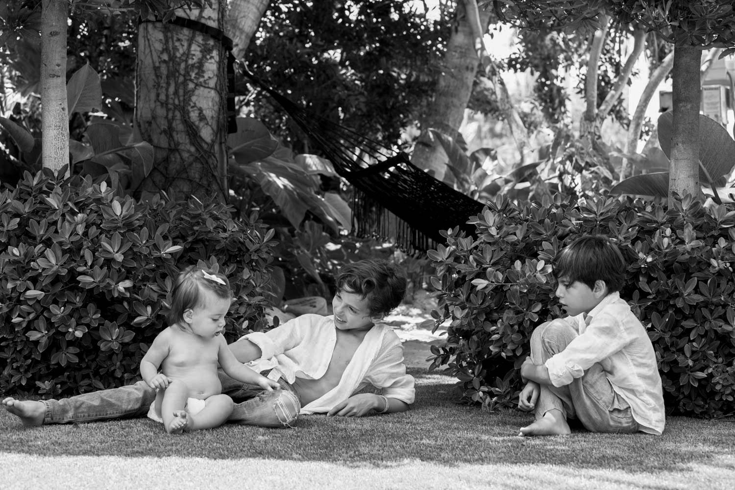 230404_Drucker_Chelsea_Family_Kids_Backyard_Miami _081_BW.jpg