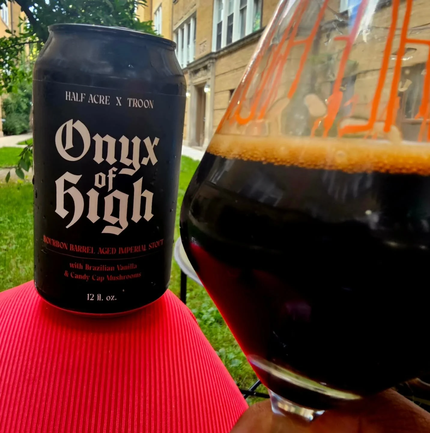 This shit is good... Half Acre X Troon collab. Onyx of High a bourbon barrel aged imperial stout  with  Brazillian  Vanilla and Candy Cap Mushrooms

#chardonnay #thelildrunkauntie #dog #goldenretriever #maltese #puppy #afrobeerchic