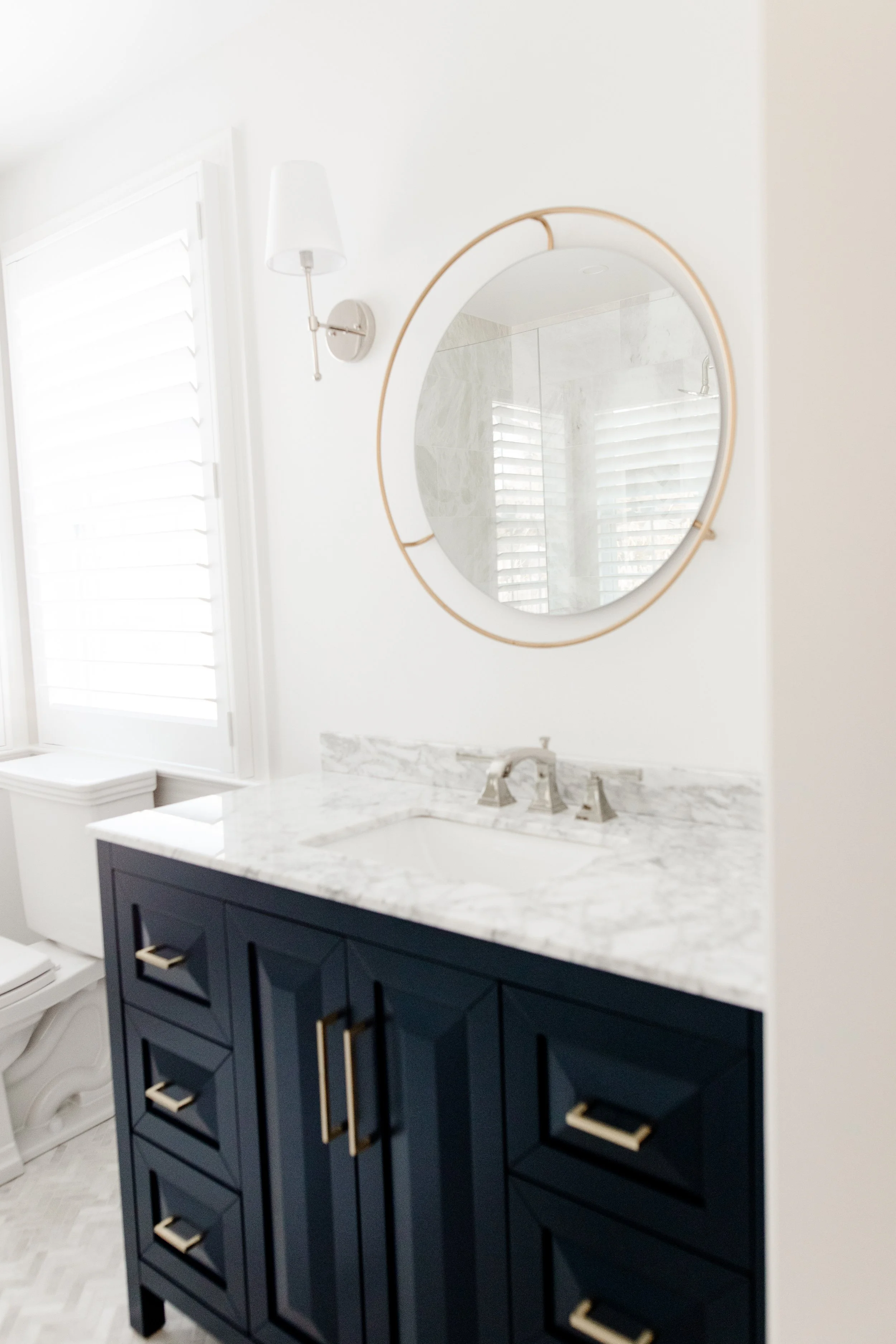 THE WOODCREST ROAD BATHROOMS