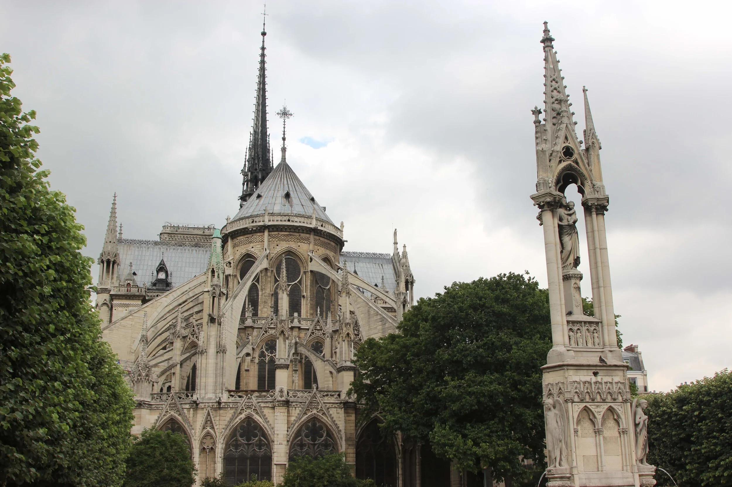 Notre Dame 1.jpg