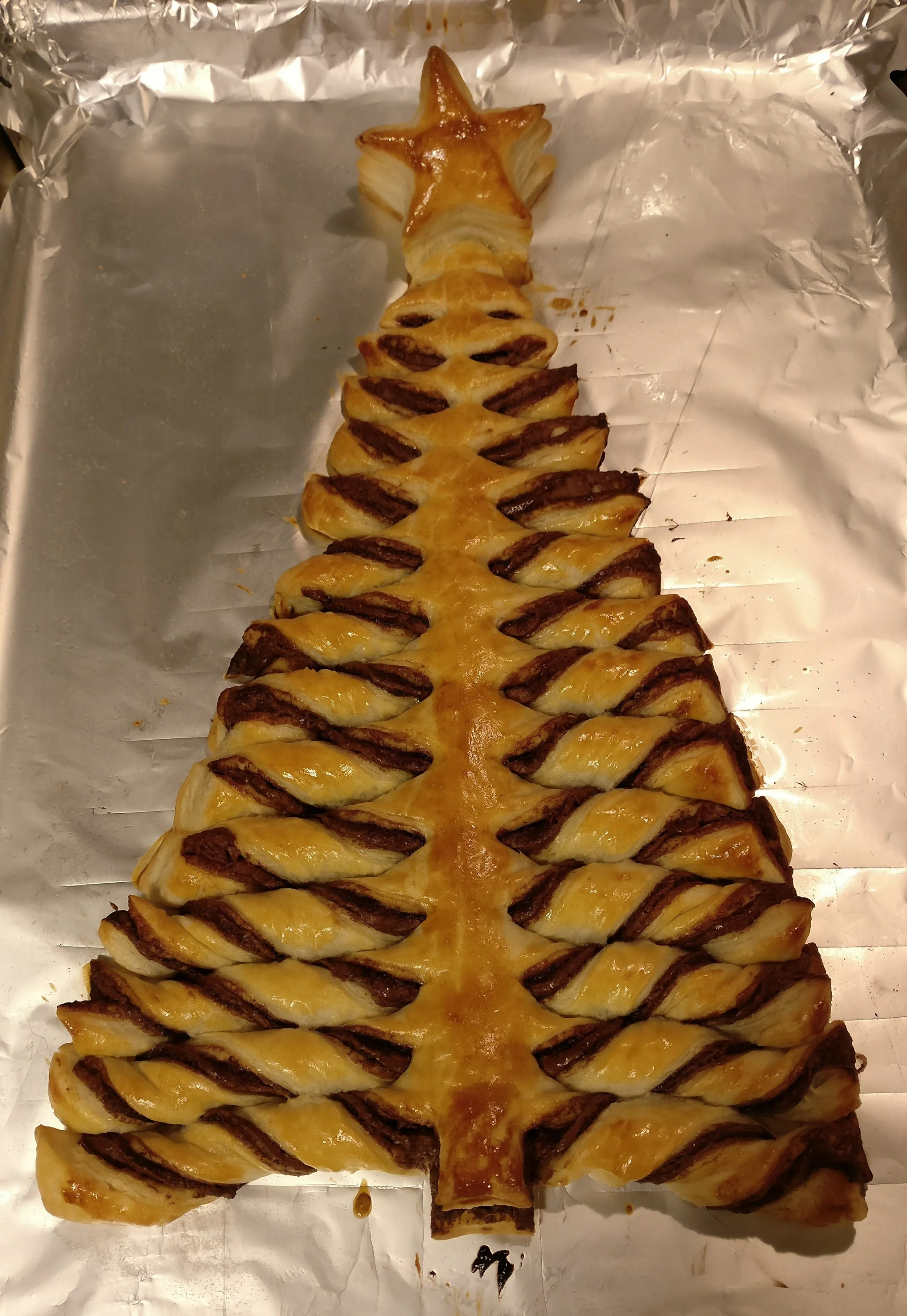 Nutella pastry Christmas tree