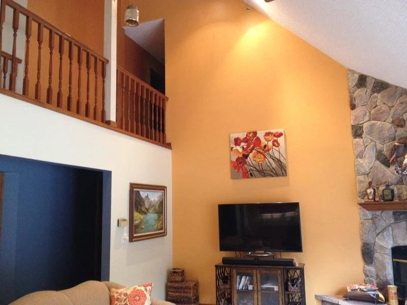 multi color walls.jpg