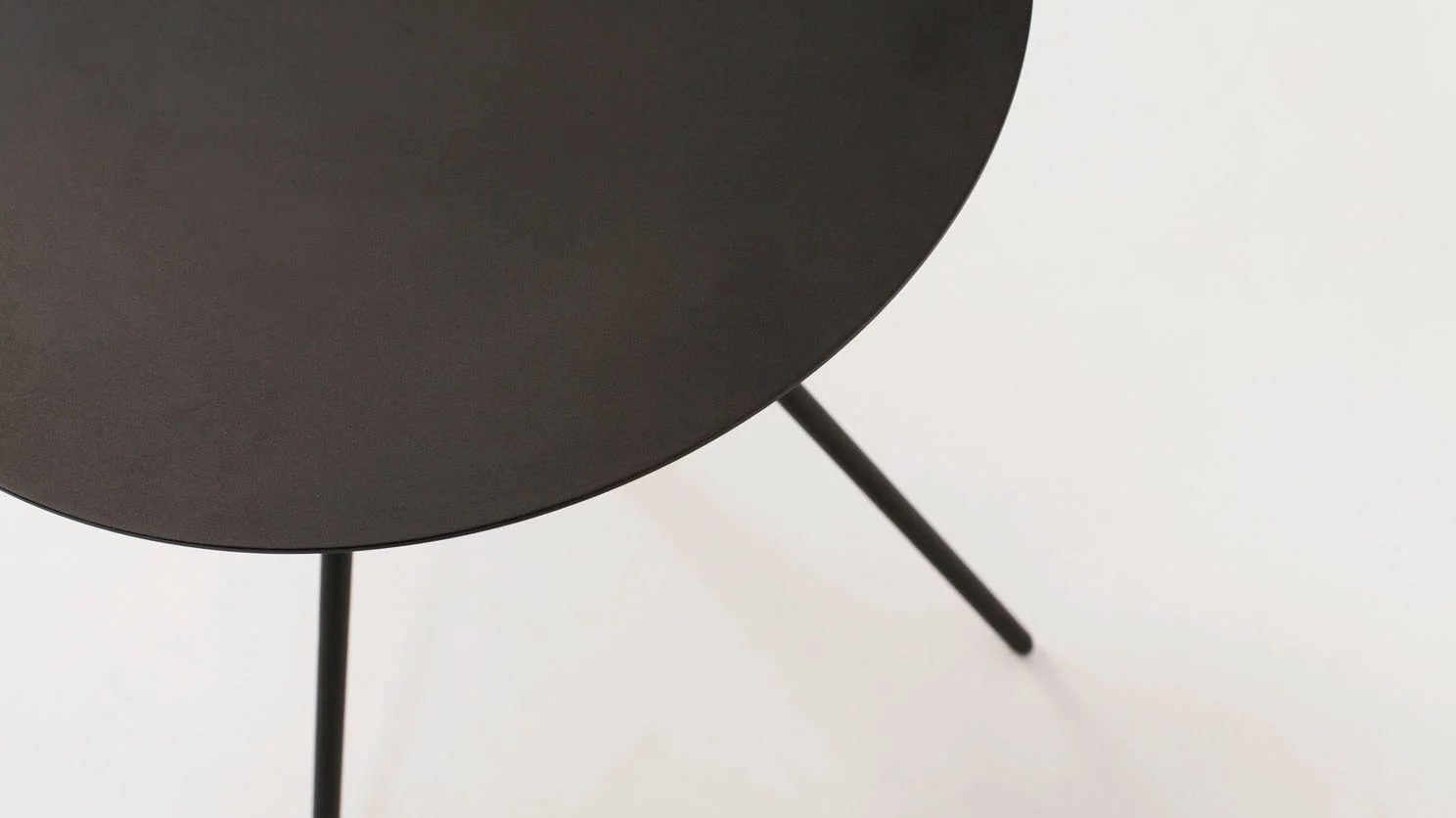 taaj_end_table_black_04.jpg