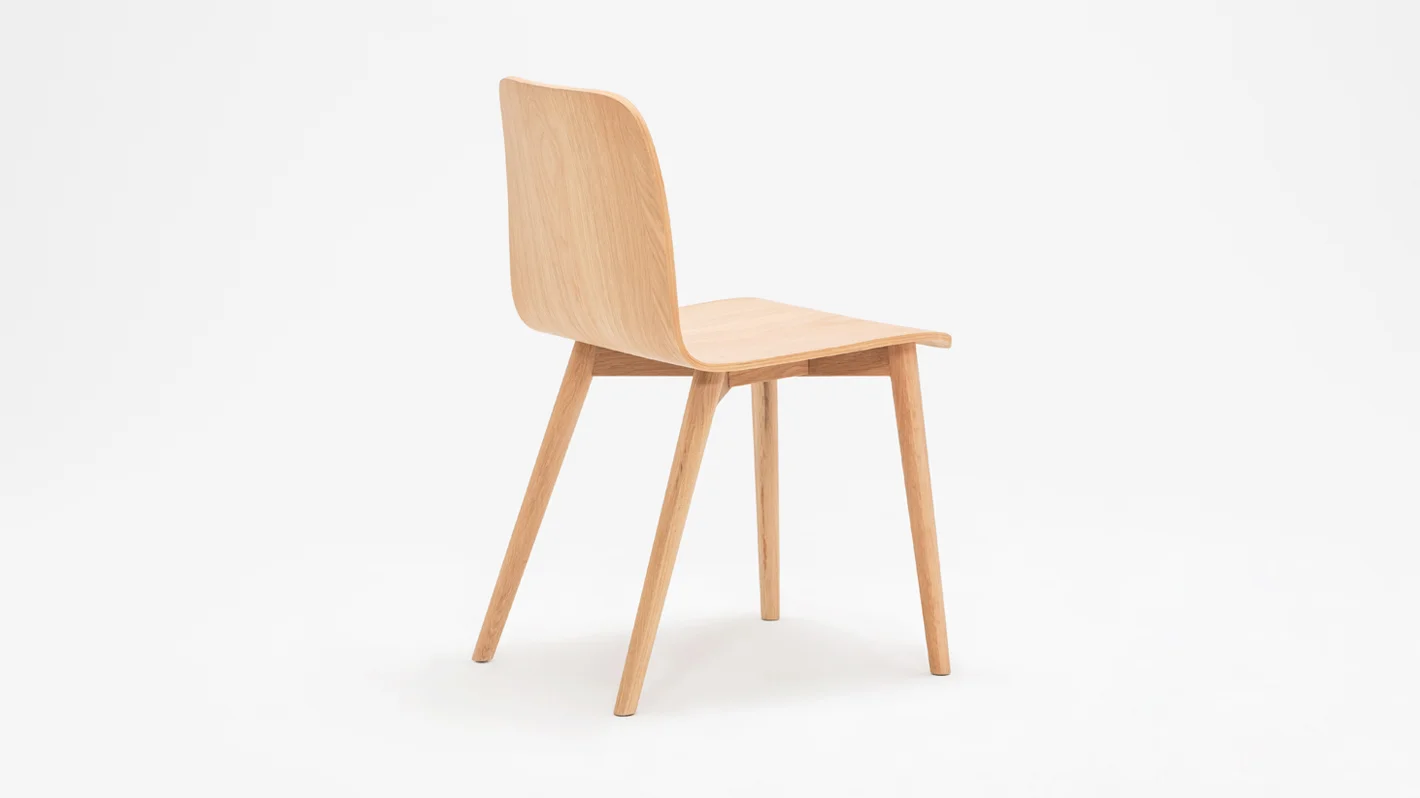 tami_dining_chair_oak_corner_02.jpg