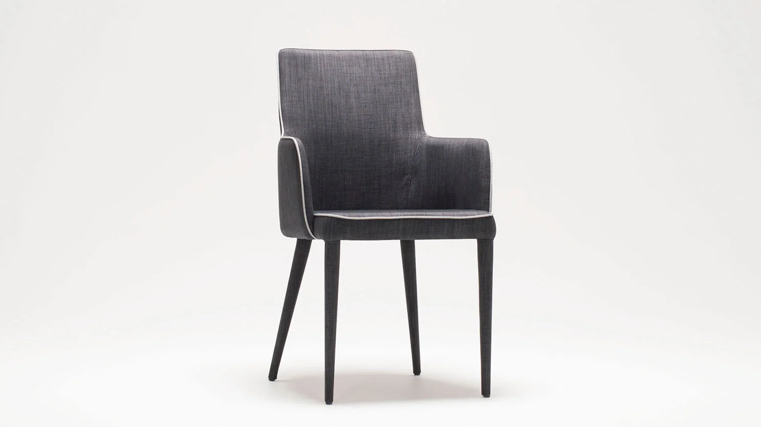 valentin_arm_chair_04.jpg