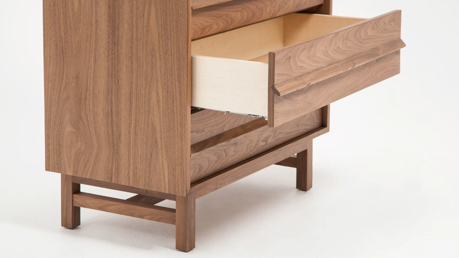 marcel_chest_detail_01.jpg