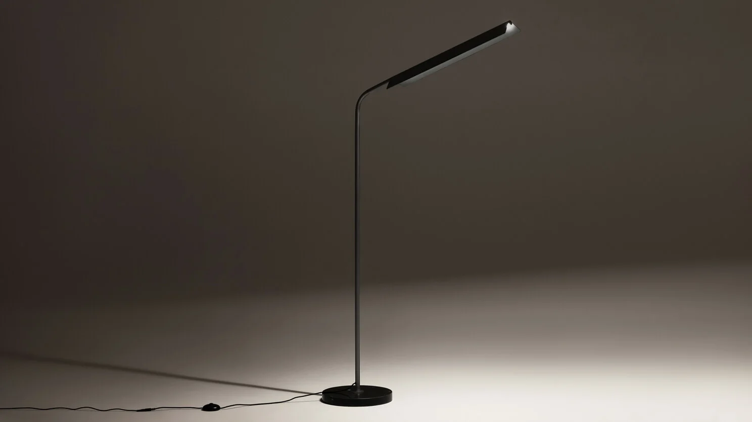 Oxford Arch Floor Lamp 1 - Black - EQ3 - M Collection.jpg