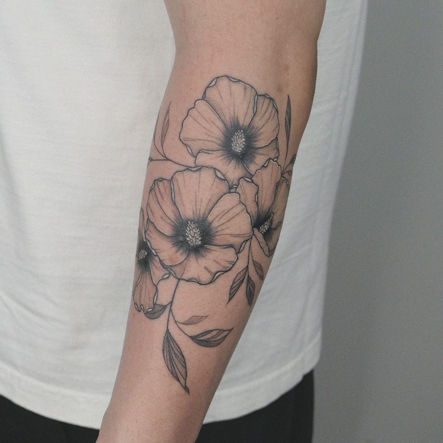 semi healed korean national flower &lsquo;rose of sharon&rsquo; for @seungmokng 🤟