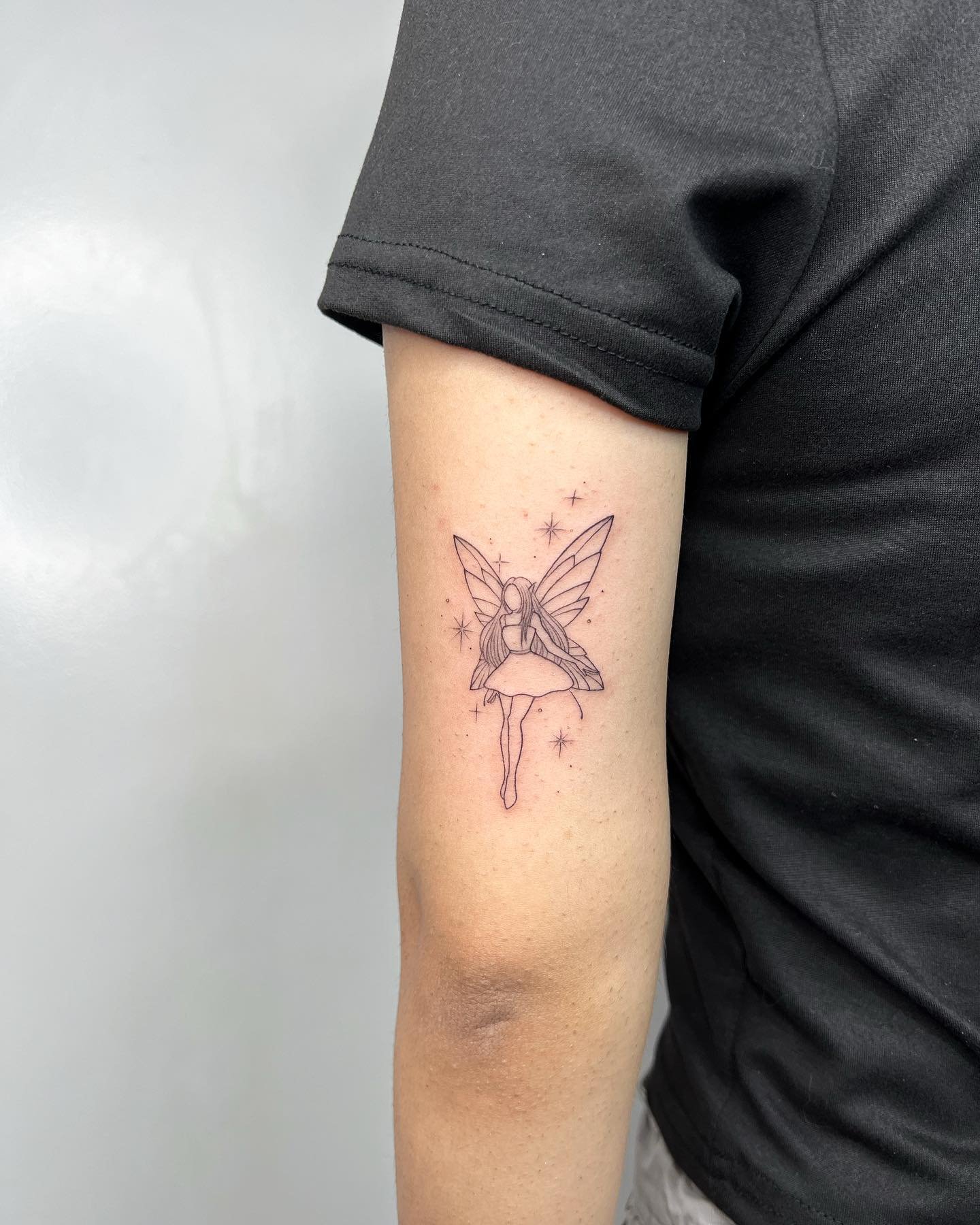 Little fairy with sparkles ✨ 
#fairytattoo #tattooidea #abstract #nyc #nycart #nyctattoo #femaletattooartist #finelinetattoo #tattoos
