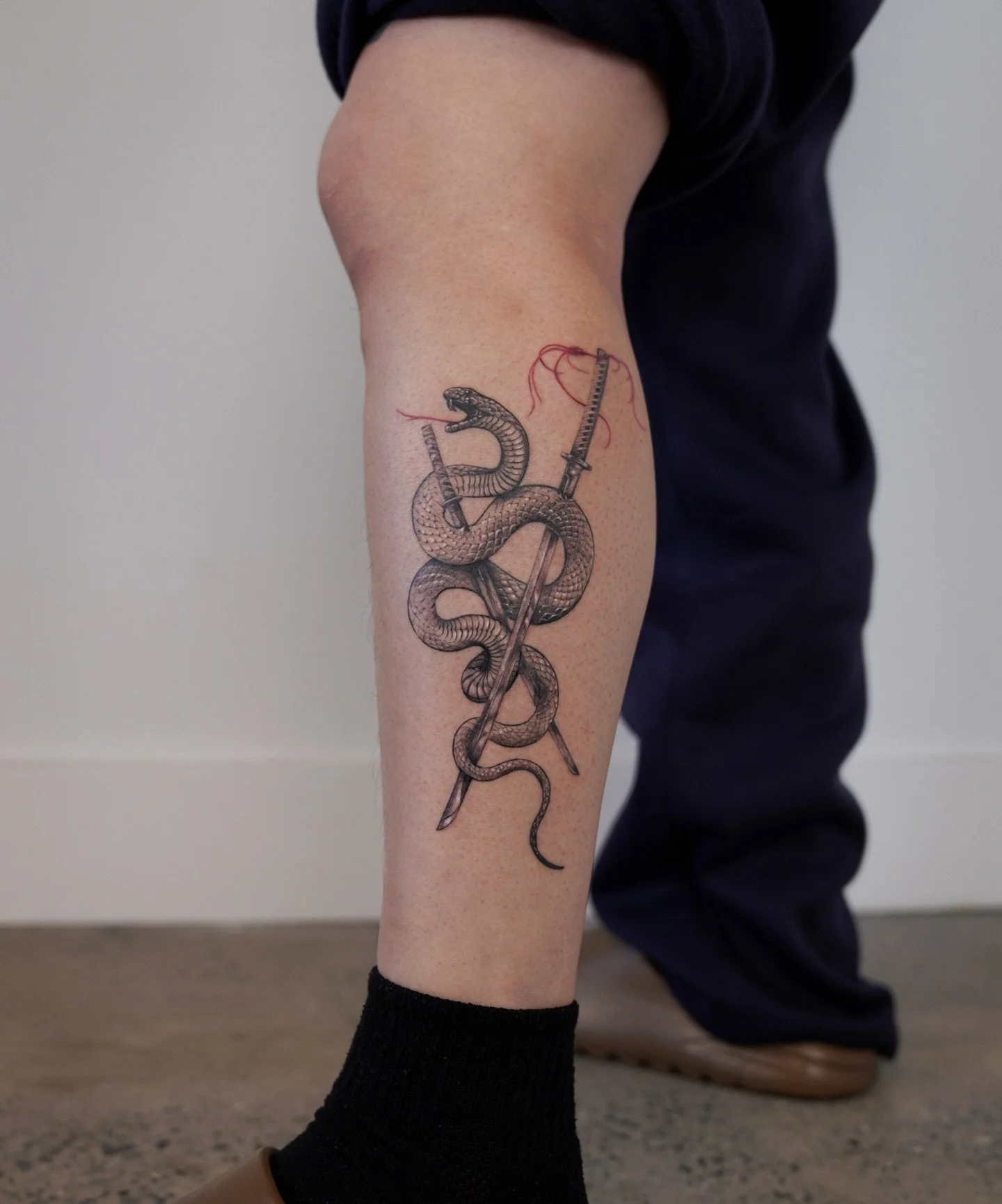 ⚔️⚕️⚔️ 

#snaketattoo #swordtattoo #blacktattoo #calftattoo #brooklyntattoo #queenstattoo #nyctattoo #tattoodesign