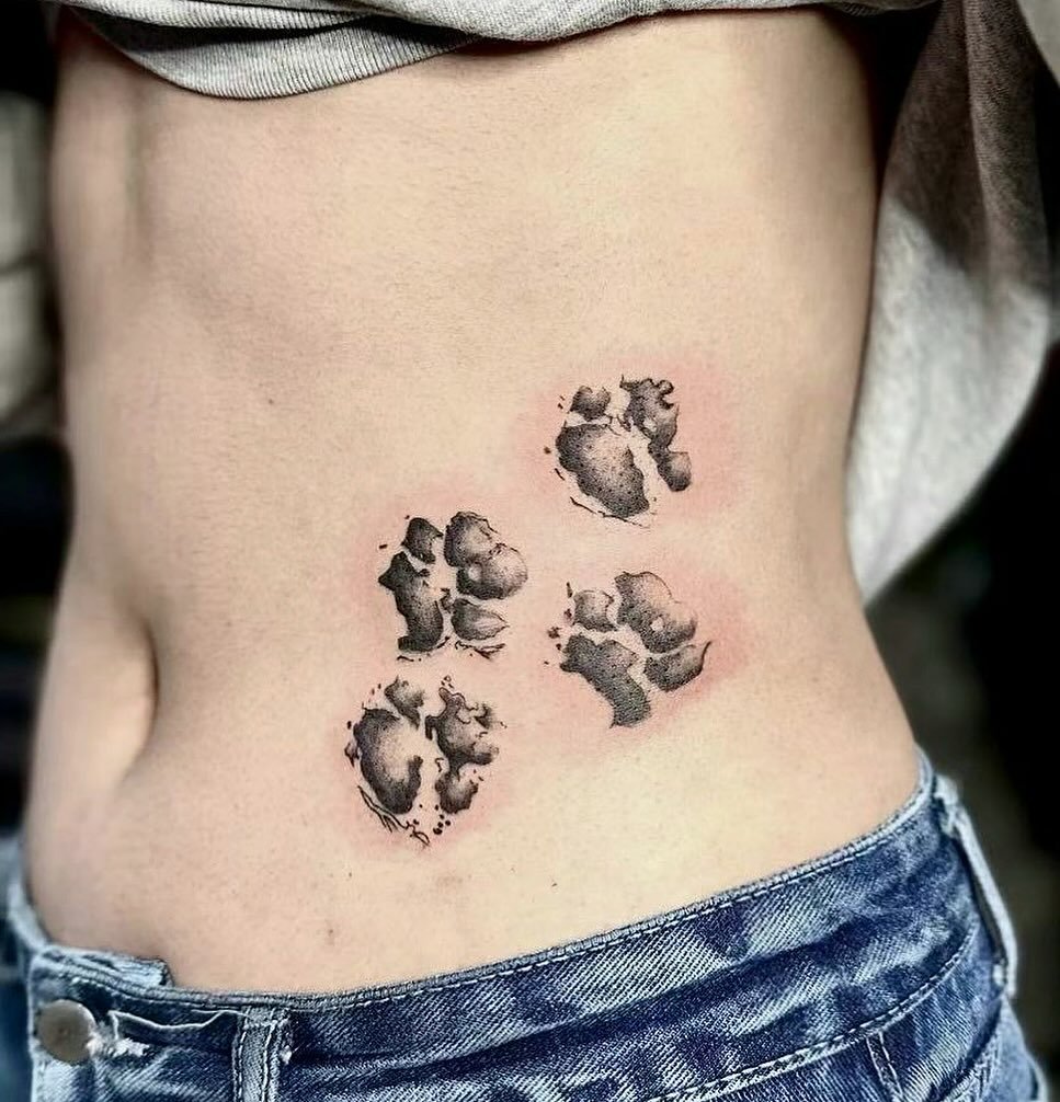 Dog Paw 🐾
DM for booking
#flowertattoo #discounttattoo #specialtattoo #girltattoo #boytattoo #linetattoo #tattooart #tattooed #tattoogirls #nytattoo #nytattooartist #nytattoos #flushingtattoo #blackandgreytattoo #blackandgrey #tattoos #tattoostyle #