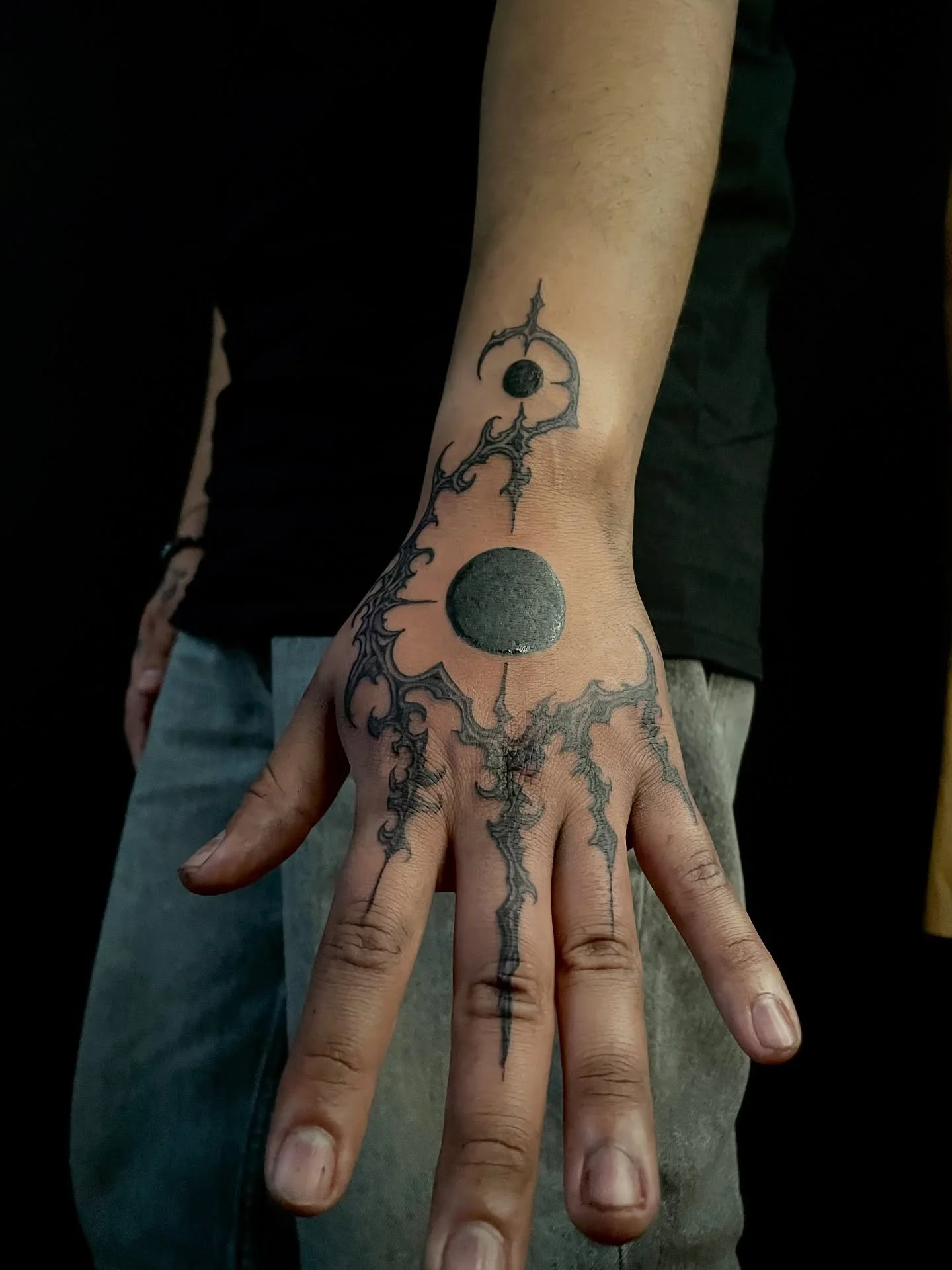 Black hole hand tat 🤚 

Needles @emalla.official @emalla.amazon 
-
-
-
#tattoo #tattoos #tattooed #tattooer #tattooist #tattoolife #emallacartridges #nyctattoo