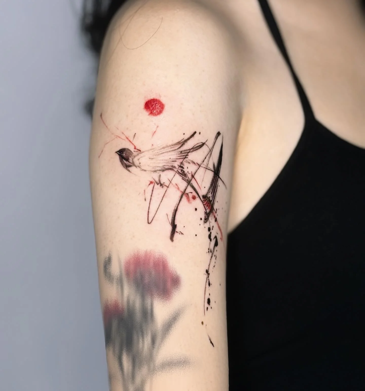 Bird from flash 
#flowertattoo #discounttattoo #specialtattoo #girltattoo #boytattoo #linetattoo #tattooart #tattooed #tattoogirls #nytattoo #nytattooartist #nytattoos #flushingtattoo #blackandgreytattoo #blackandgrey #tattoos #tattoostyle #girlswith