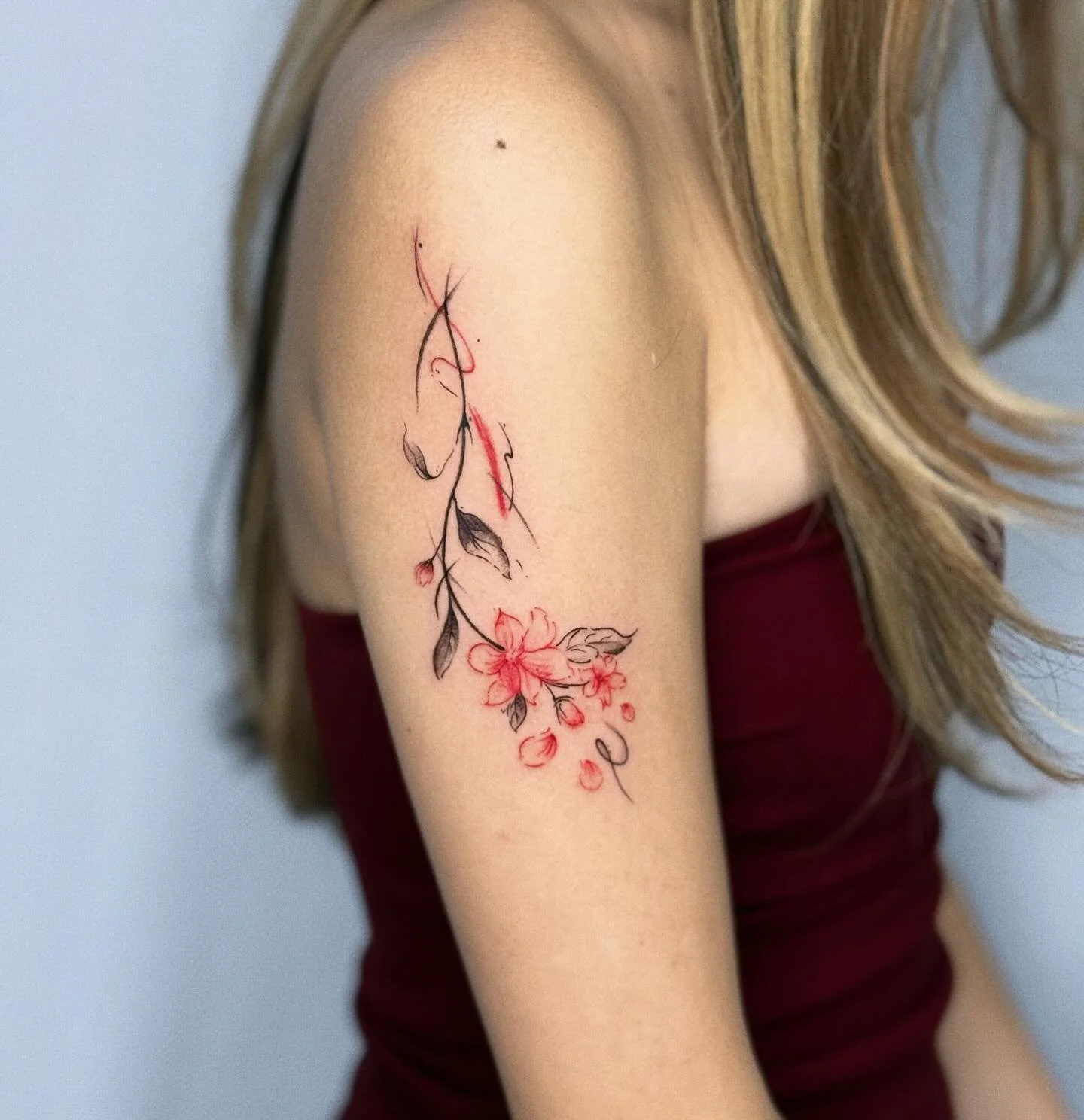 Flower from flash 
#flowertattoo #discounttattoo #specialtattoo #girltattoo #boytattoo #linetattoo #tattooart #tattooed #tattoogirls #nytattoo #nytattooartist #nytattoos #flushingtattoo #blackandgreytattoo #blackandgrey #tattoos #tattoostyle #girlswi