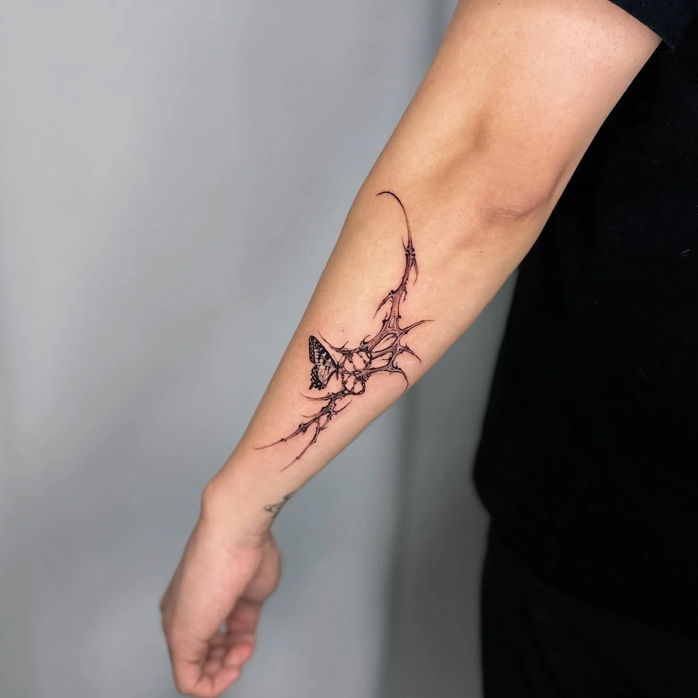 Cyber butterfly
#flowertattoo #discounttattoo #specialtattoo #girltattoo #boytattoo #linetattoo #tattooart #tattooed #tattoogirls #nytattoo #nytattooartist #nytattoos #flushingtattoo #blackandgreytattoo #blackandgrey #tattoos #tattoostyle #girlswitht