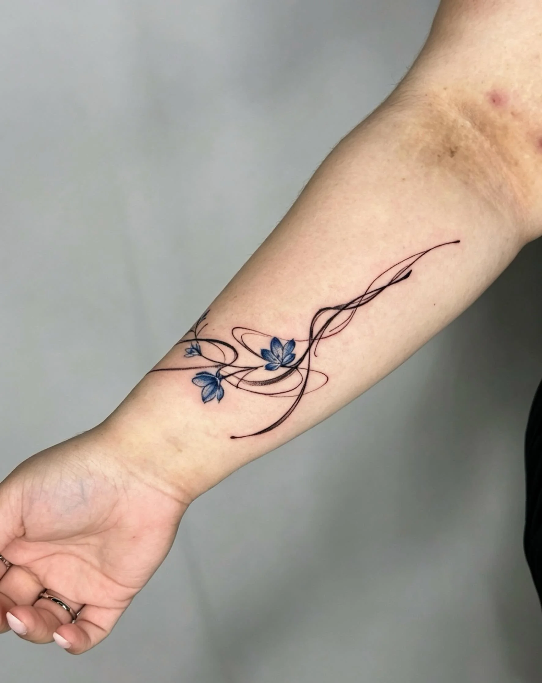 Flower from flash 
#tattoo #tattooed #tattoos #tattoostyle #tattooflash