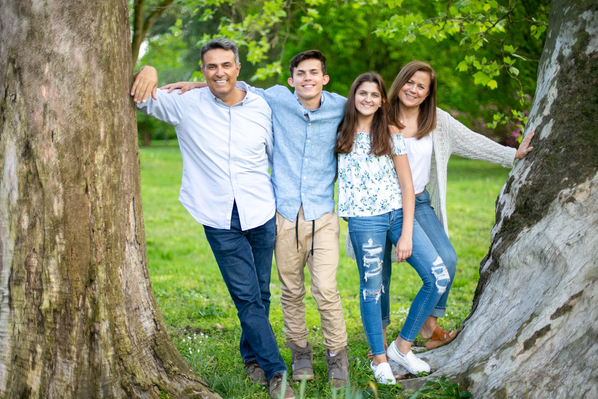The D Family by Avi Loren Fox LLC Spring 2019 BLOG Merion Botanical Gardens-23.jpg
