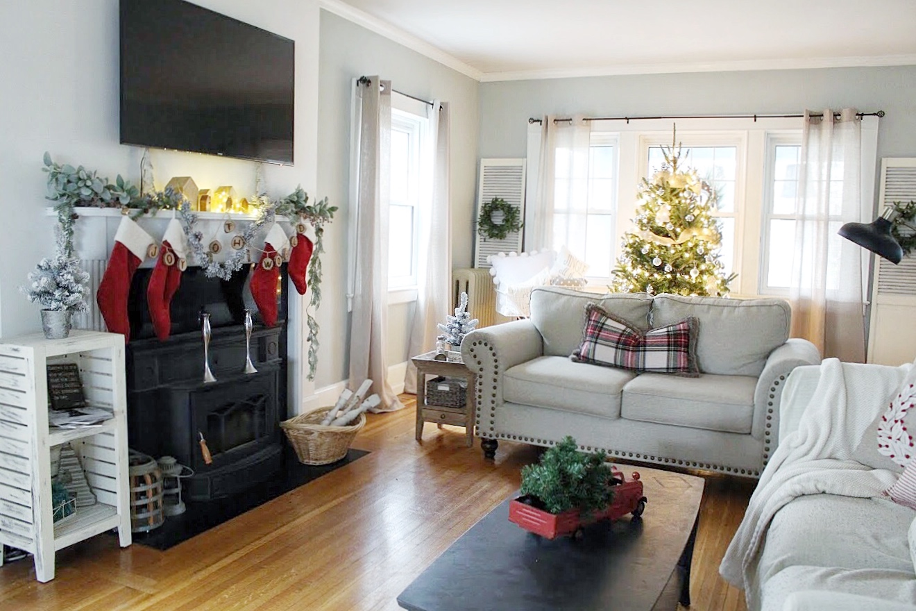 christmas fireplace and tree