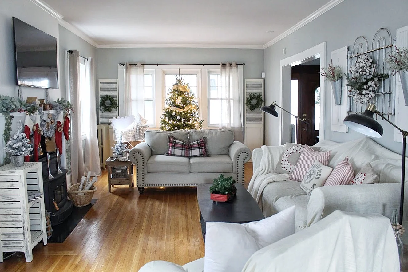 Cozy Christmas Living Room &amp; Porch Tour