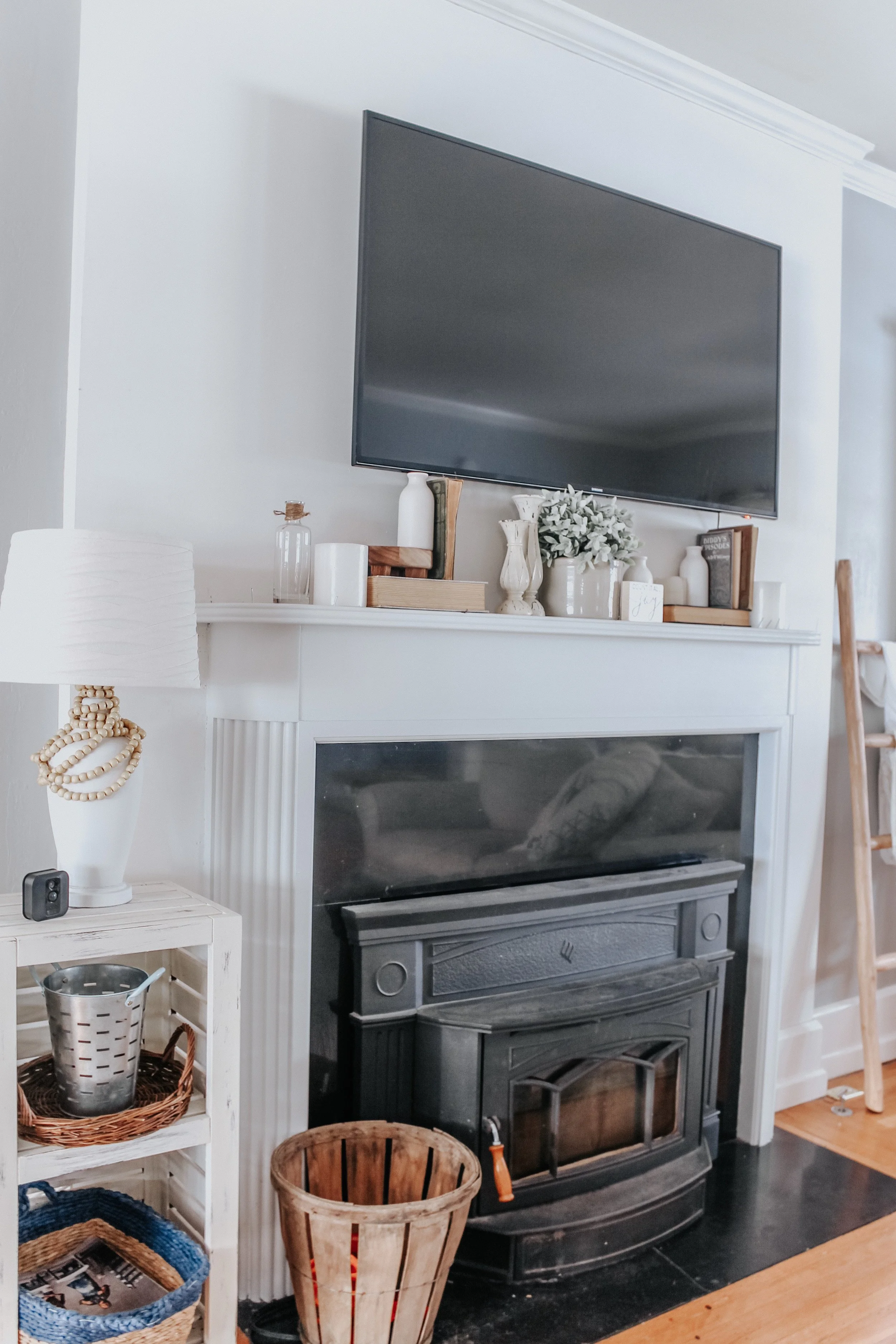 How to Decorate a Fireplace around TV Cords