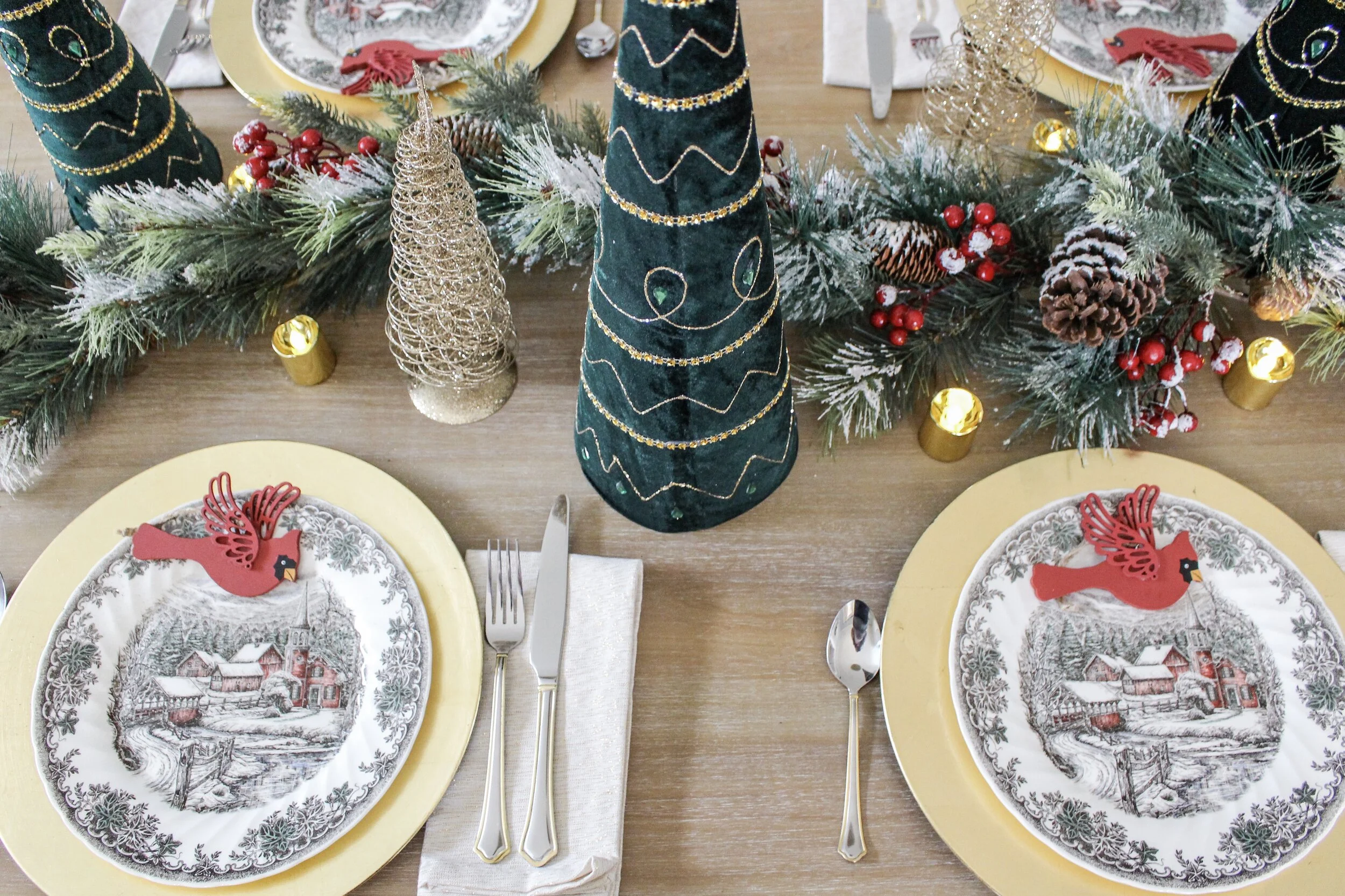 Vintage Christmas Table Settings