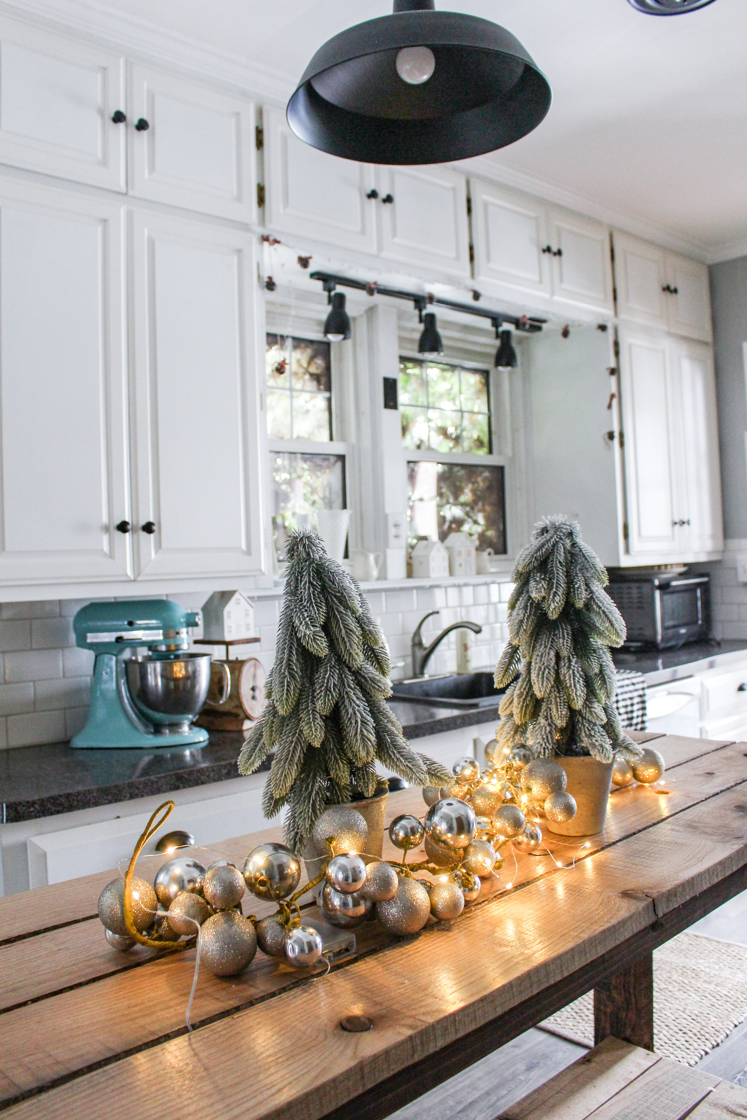 Christmas Decor Ideas For The Kitchen — Aratari At Home