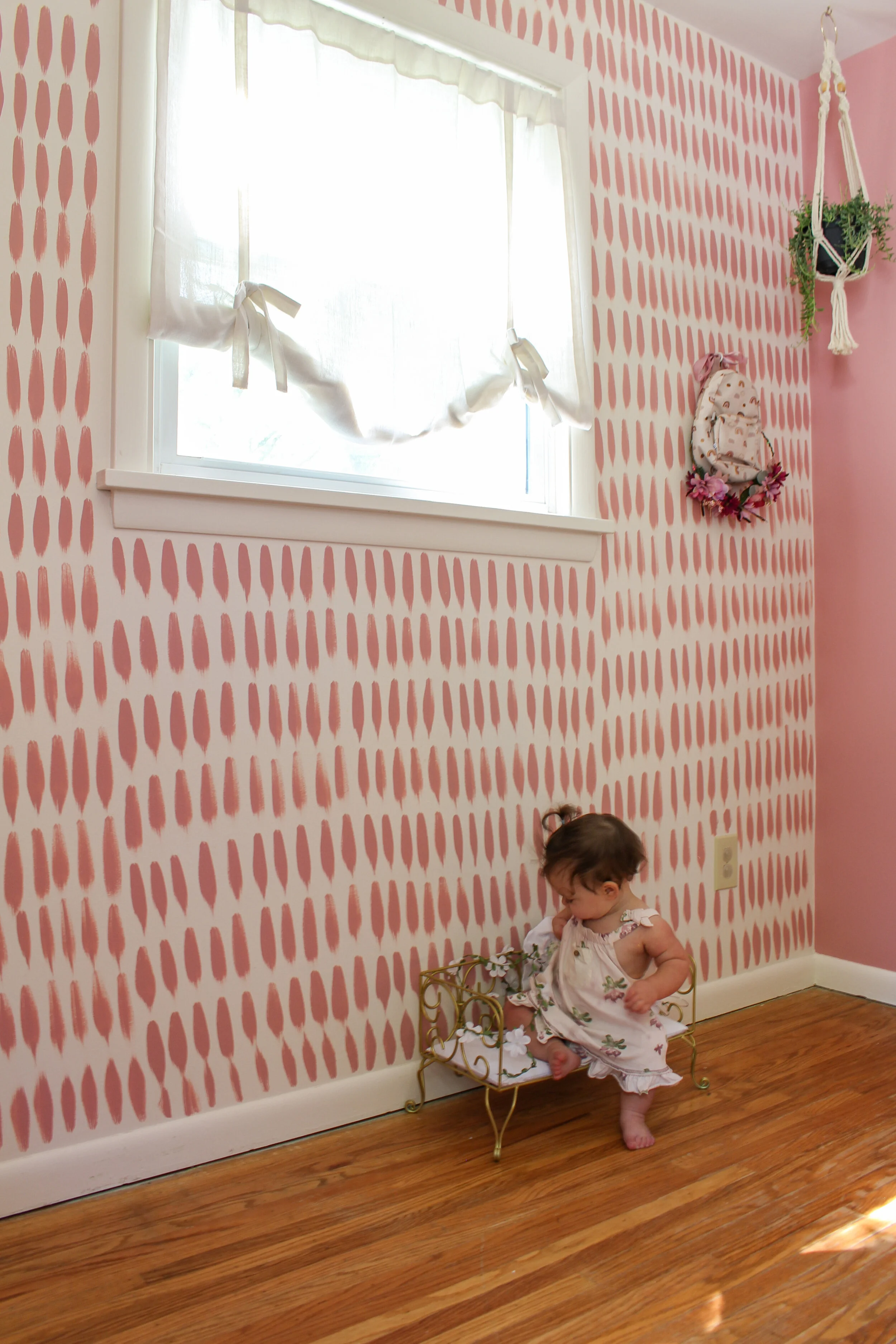 DIY Painted Brushstroke Accent Wall — Aratari At Home