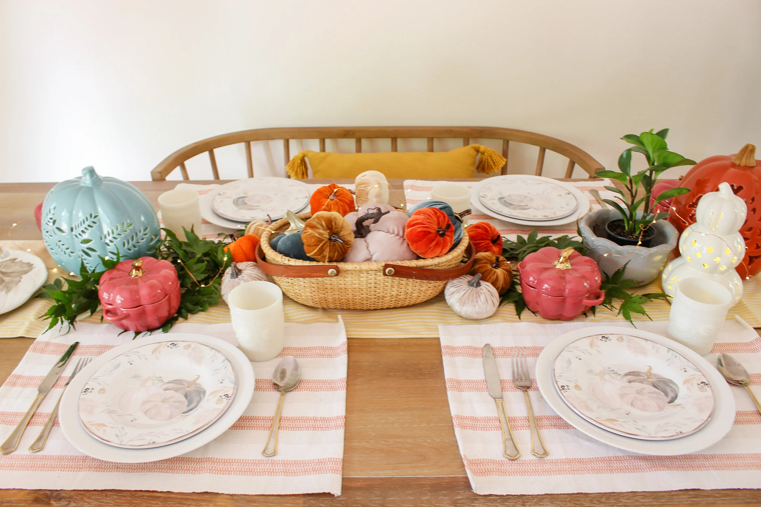 Modern Fall Tablescape