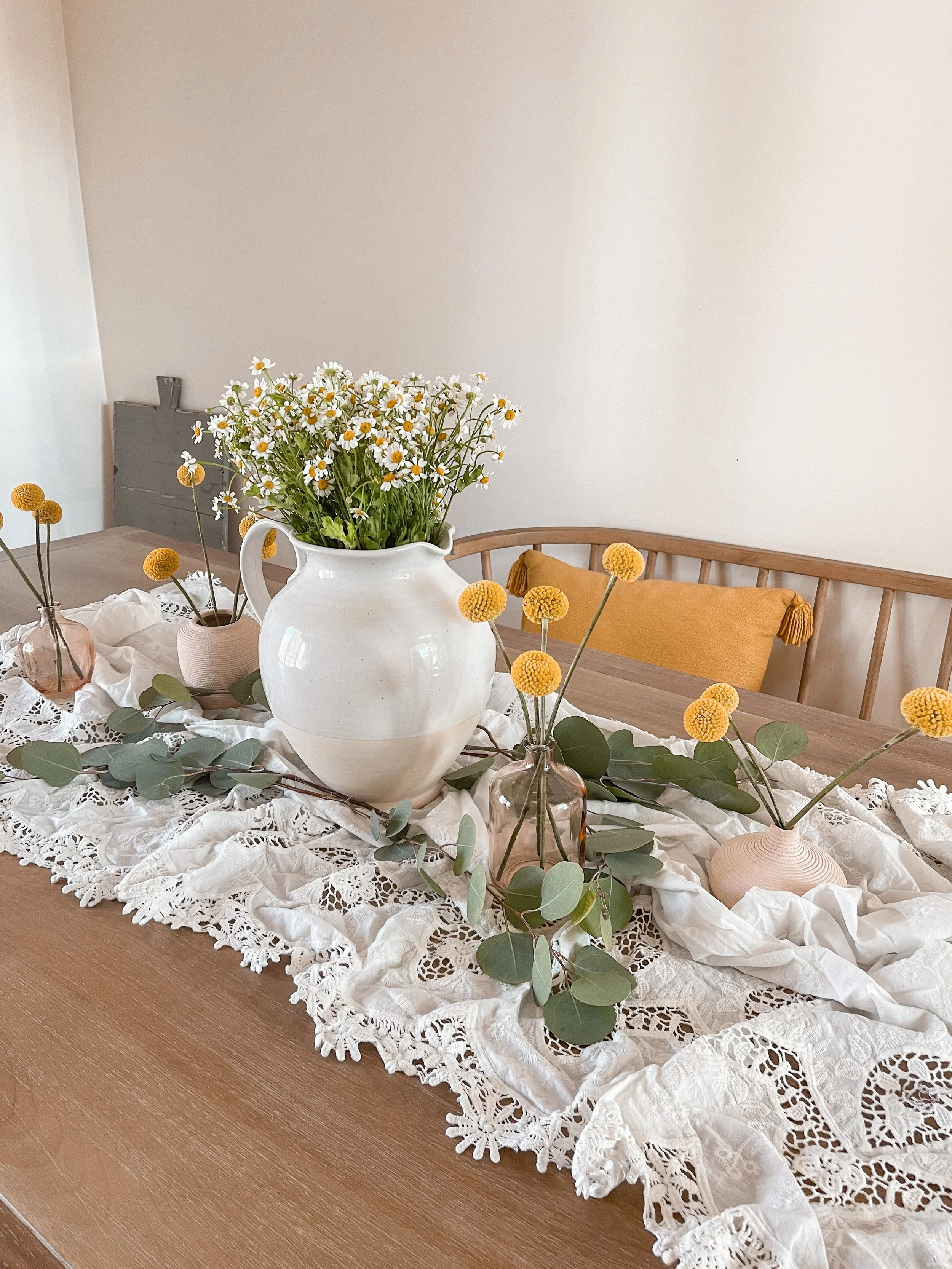 Bud Vase Spring Tablescape