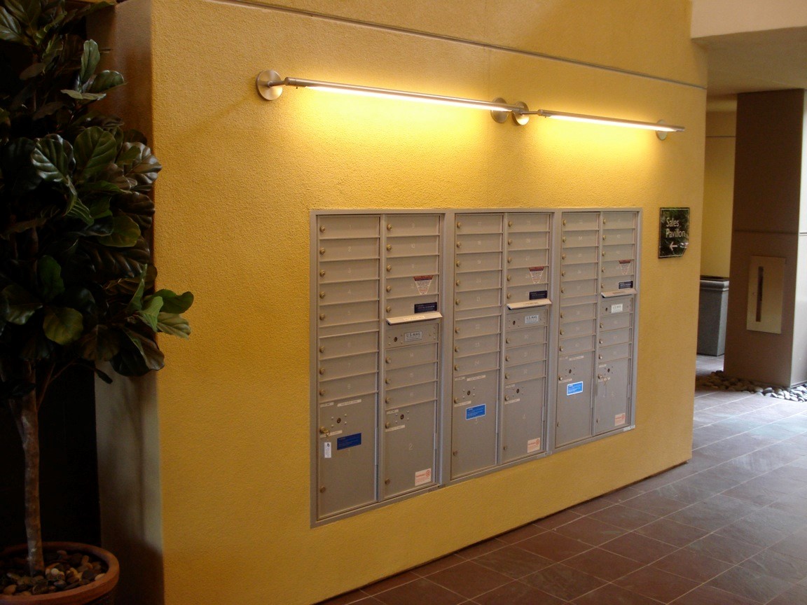 4Cmailbox (2).jpg