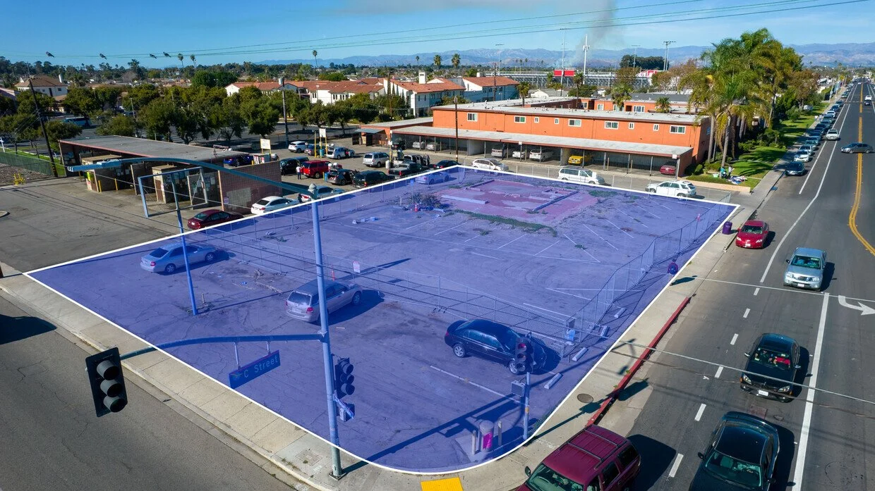 411 W Pleasant Valley Rd