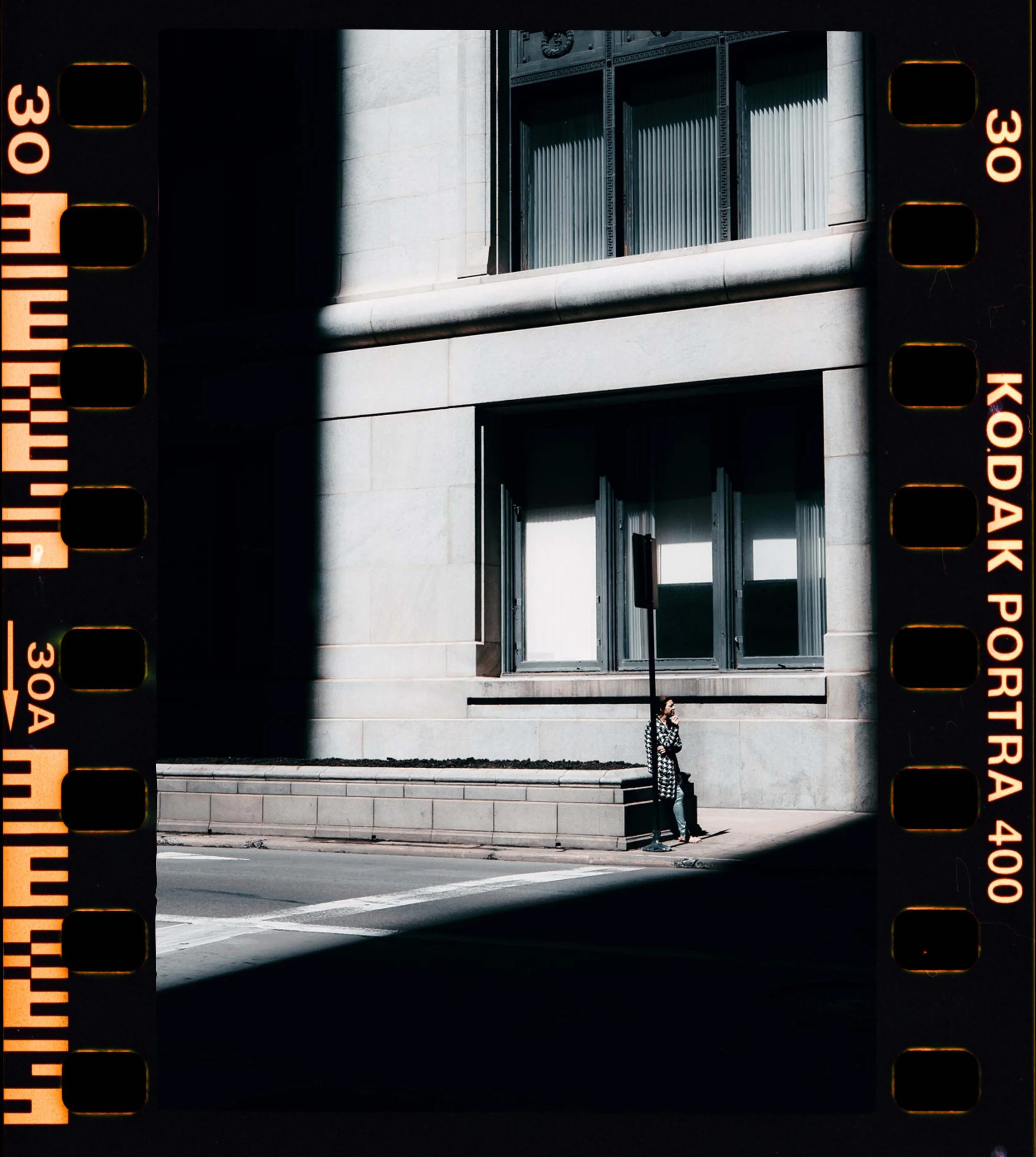 KODAK PORTRA 400 FRAME DARK.jpg