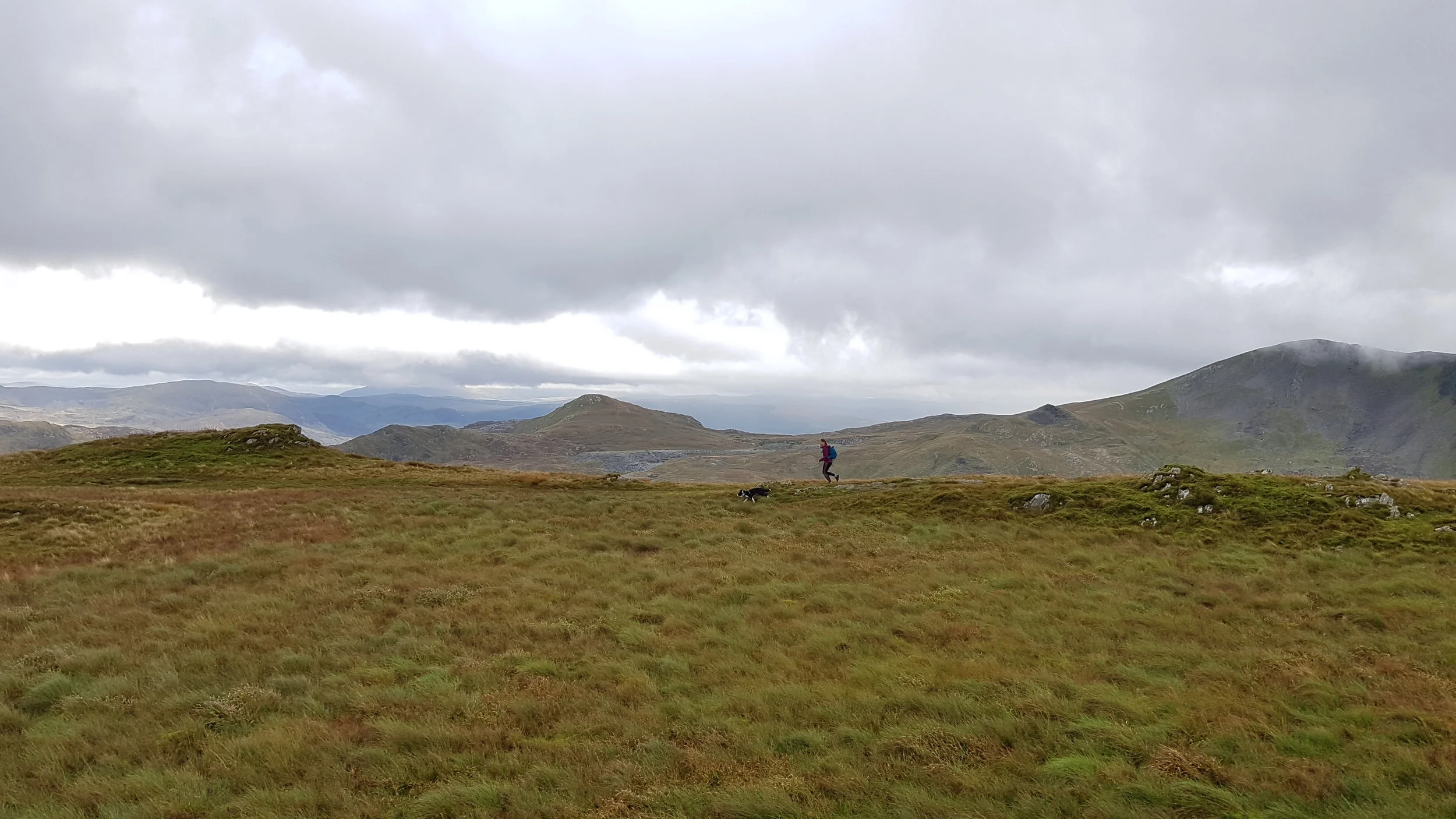 Halfway round, the far skyline still to go