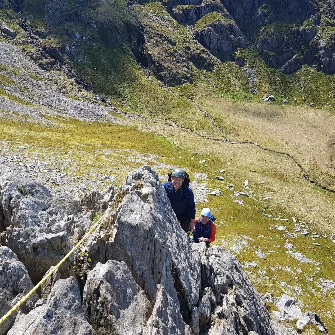 Brilliant 3 days of sunny scrambling with Nick and Grigor for @jaggedglobe. Alpine prep was the aim so we went for maximum amount of up and down climbing. On Friday we started at the bottom of the slabs and kept going to the top of Glyder Fach, inclu